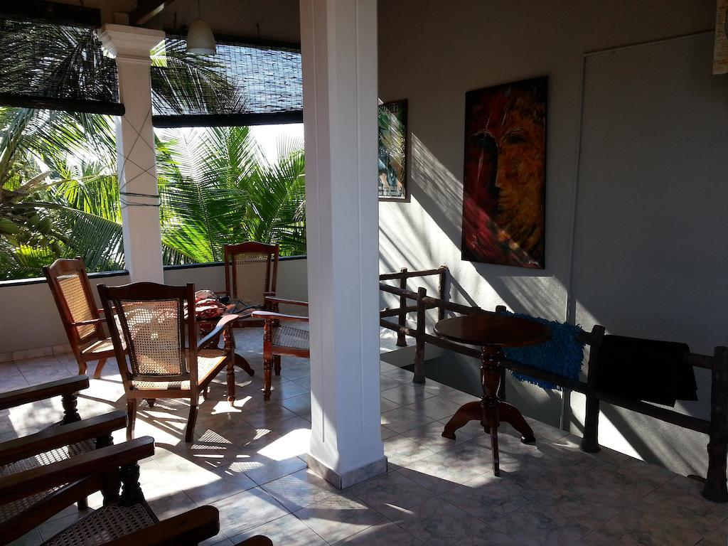Main Reef Guest House Hikkaduwa Pokoj fotografie
