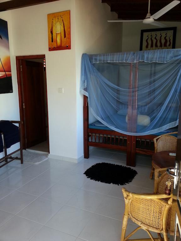 Main Reef Guest House Hikkaduwa Pokoj fotografie